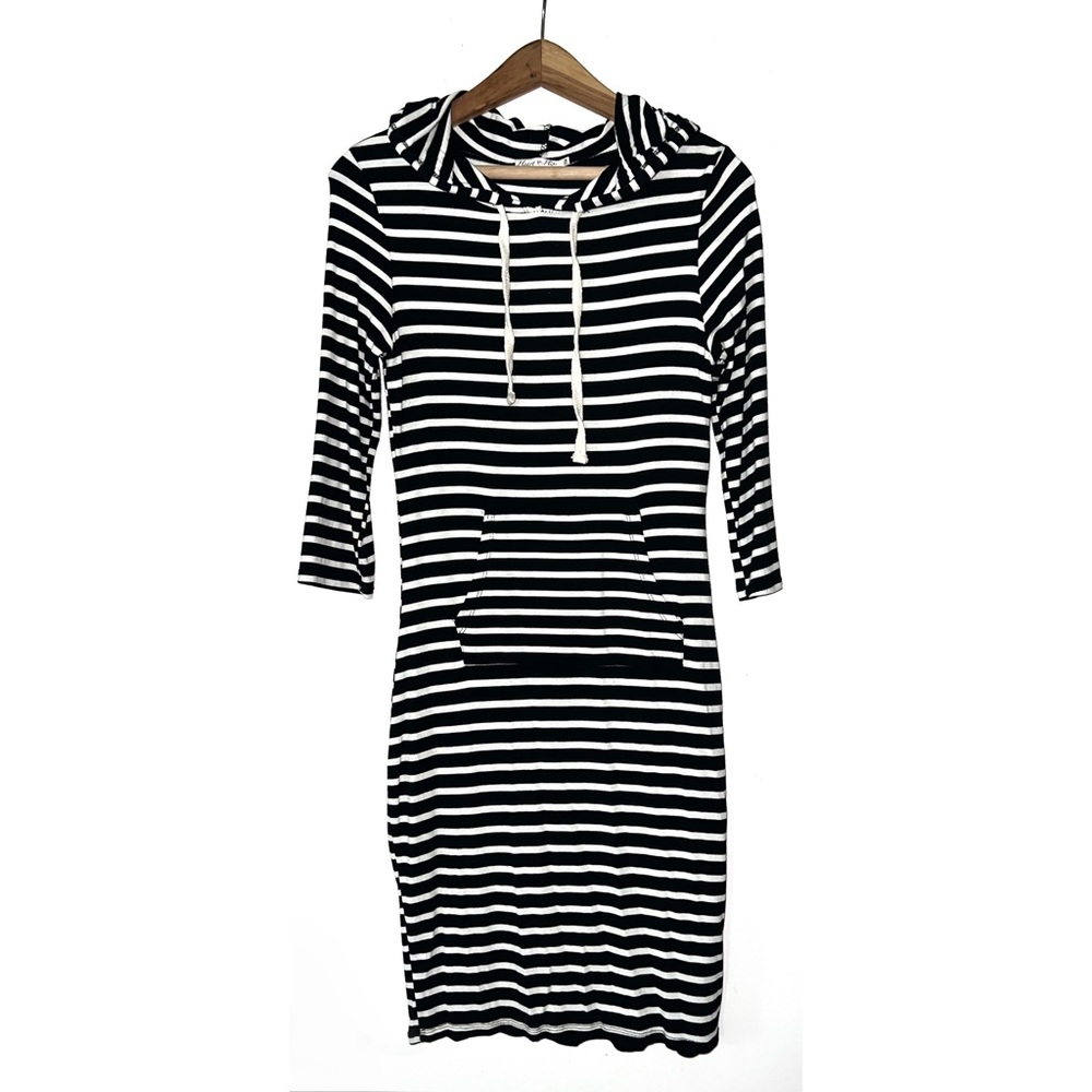 2/$20 Heart and Hip Black striped bodycon dress M